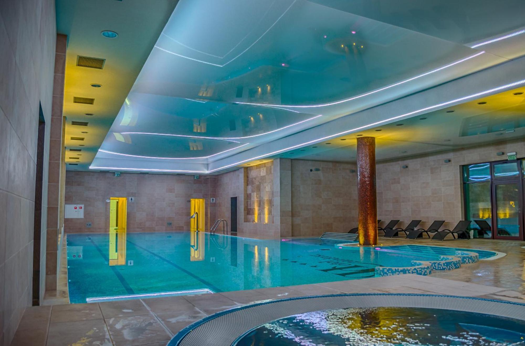 Hotel Czardasz Spa & Wellness Płock Facilidades foto